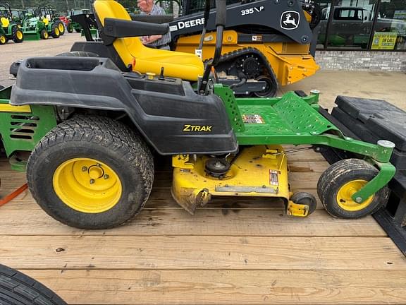 Image of John Deere Z525E equipment image 3