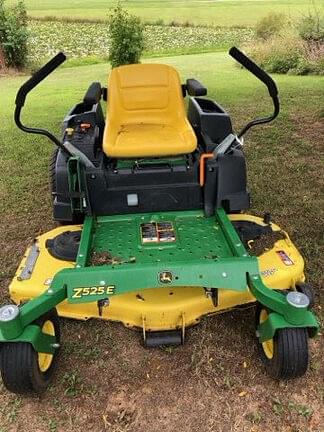 Image of John Deere Z525E equipment image 3