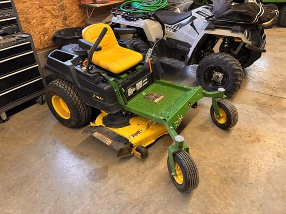 Image of John Deere Z525E Primary image