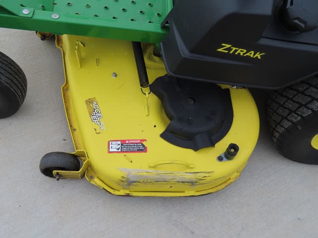 Image of John Deere Z535M equipment image 4