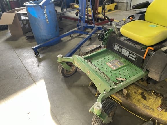 Image of John Deere Z535M equipment image 2