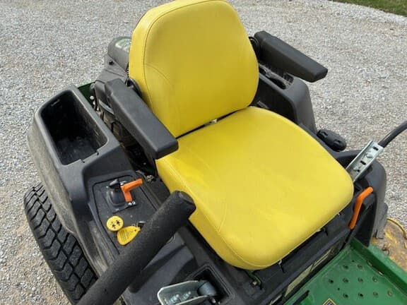 Image of John Deere Z535M equipment image 4
