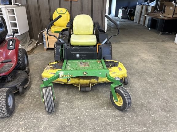2016 John Deere Z535M Equipment Image0