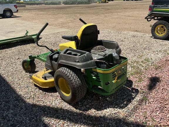 Image of John Deere Z540M equipment image 2