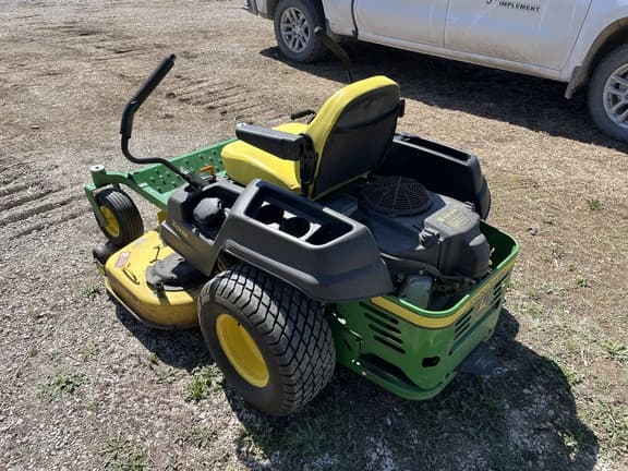 Image of John Deere Z540M equipment image 2
