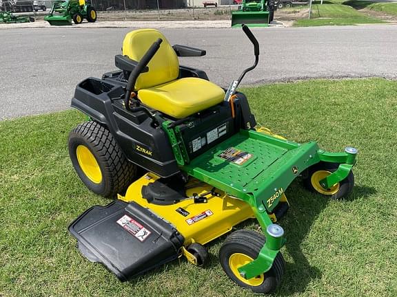 Image of John Deere Z540M equipment image 1