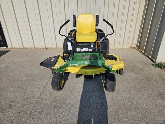 Image of John Deere Z540R equipment image 1