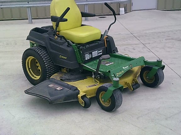 2016 John Deere Z540R Equipment Image0