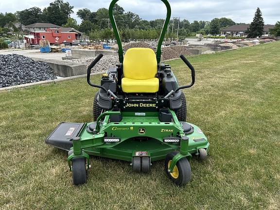 Image of John Deere Z915B equipment image 1