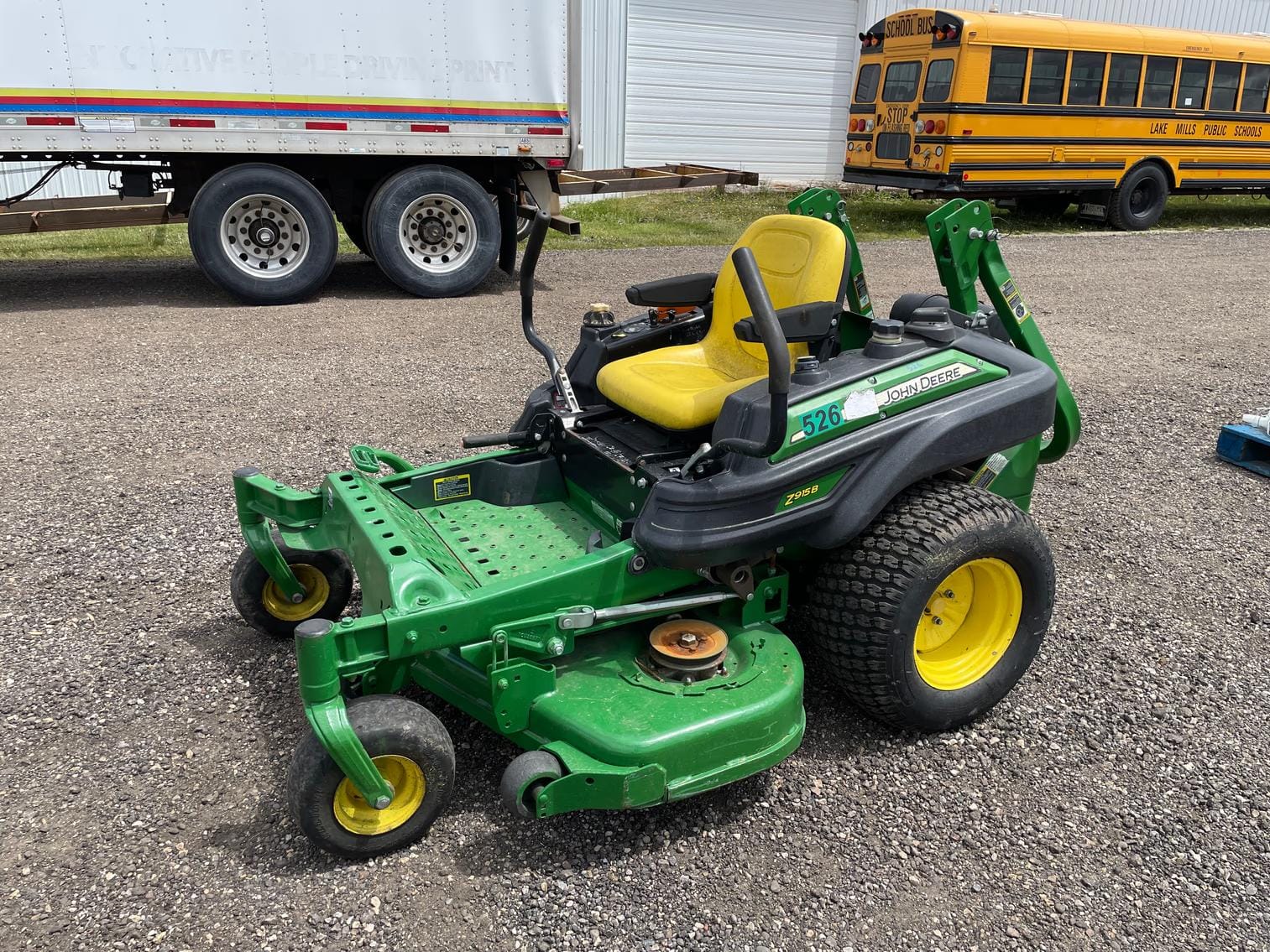 2016 John Deere Z915B Equipment Image0