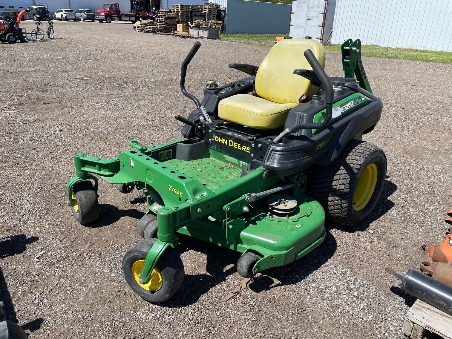 2016 John Deere Z915B Equipment Image0