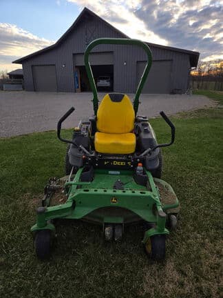 Image of John Deere Z915B equipment image 4