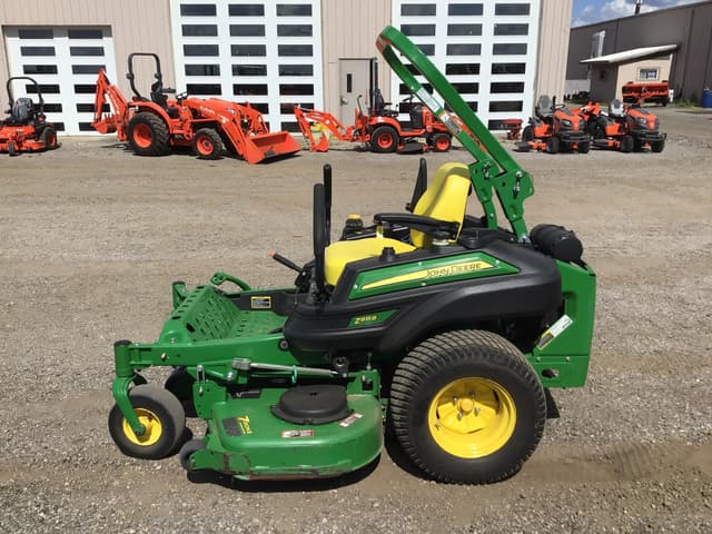 Image of John Deere Z915B equipment image 4