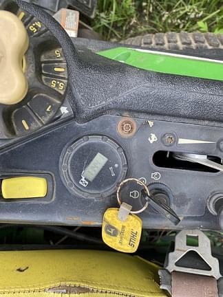 Image of John Deere Z915B equipment image 3