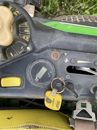 Image of John Deere Z915B equipment image 4