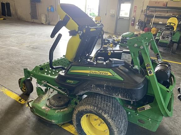 Image of John Deere Z915B Primary image