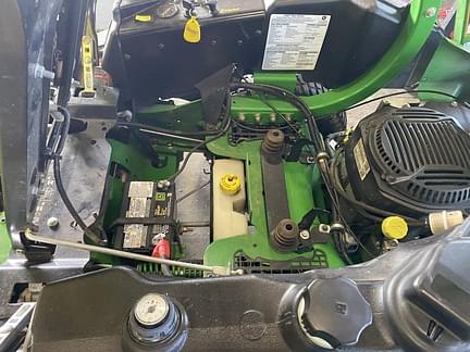 Image of John Deere Z915B equipment image 2