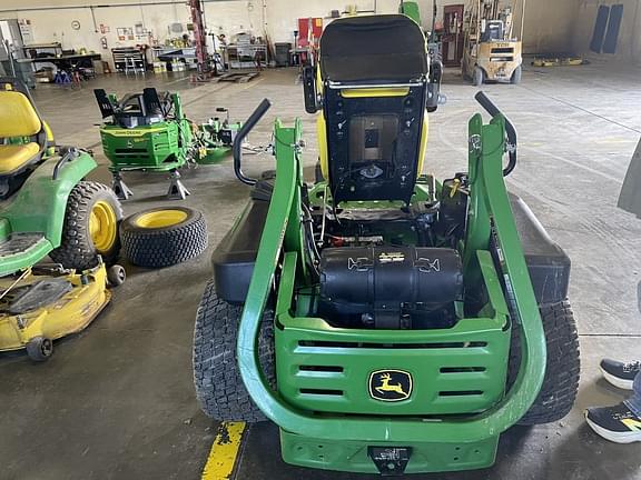Image of John Deere Z915B equipment image 4