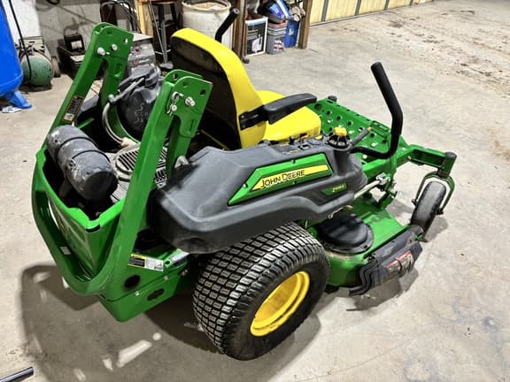 Image of John Deere Z915E equipment image 4