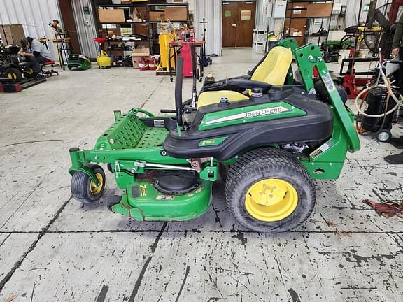 Image of John Deere Z915E equipment image 1