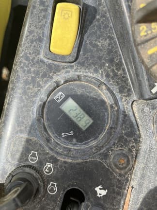 Image of John Deere Z915E equipment image 4