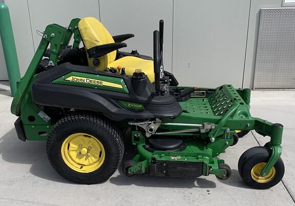 Image of John Deere Z920M equipment image 1