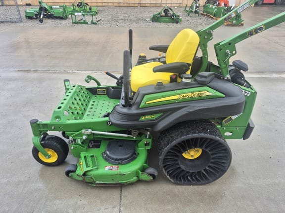 2016 John Deere Z920M Equipment Image0
