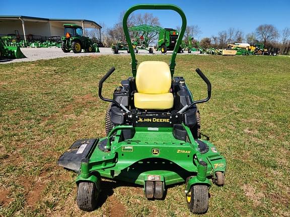 Image of John Deere Z930M equipment image 1