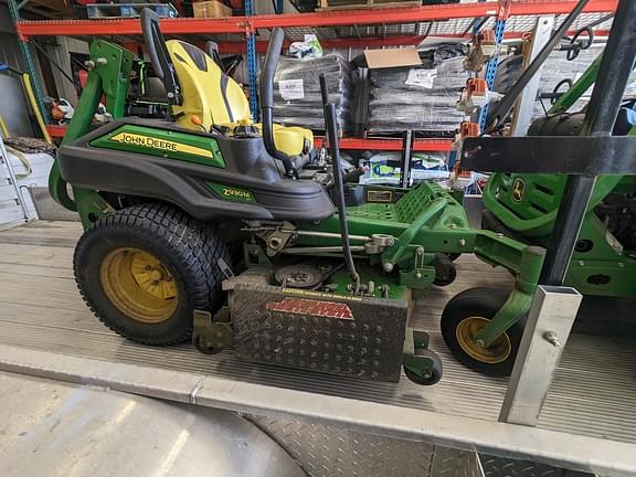 Image of John Deere Z930M equipment image 1