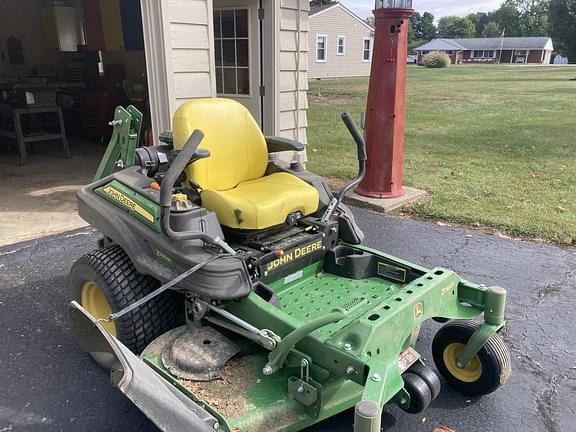 Image of John Deere Z930M equipment image 1