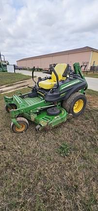 Image of John Deere Z930M equipment image 1