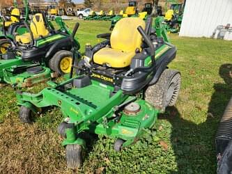 Image of John Deere Z930M equipment image 1