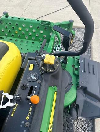 Image of John Deere Z930M equipment image 4