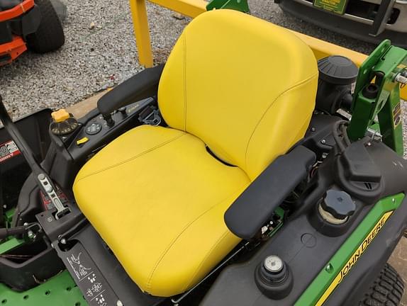 Image of John Deere Z930M equipment image 4