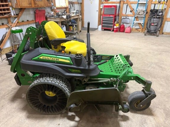 2016 John Deere Z930M Equipment Image0