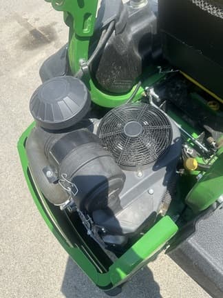 Image of John Deere Z930M equipment image 3