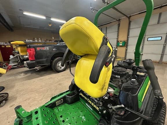 Image of John Deere Z930R equipment image 2