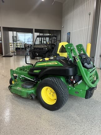 Image of John Deere Z930R equipment image 1
