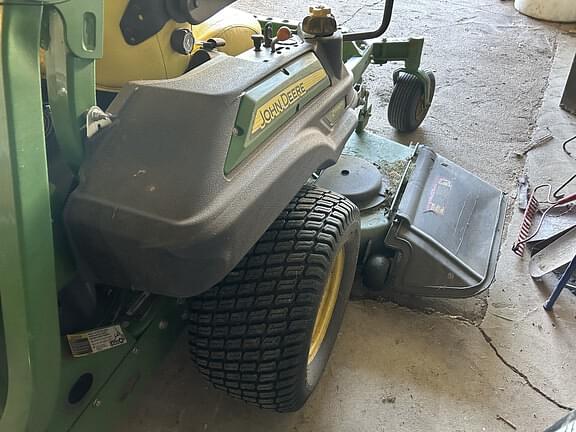 Image of John Deere Z930R equipment image 1