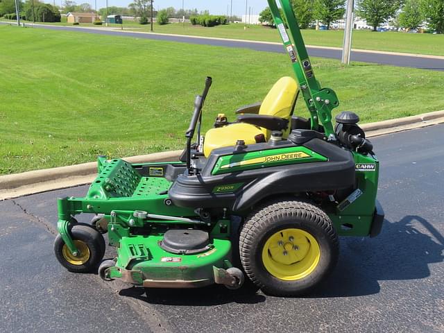 Image of John Deere Z930R equipment image 1
