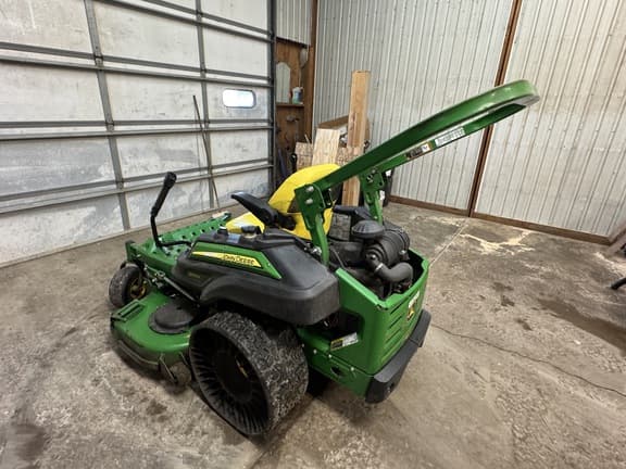 Image of John Deere Z930R equipment image 1