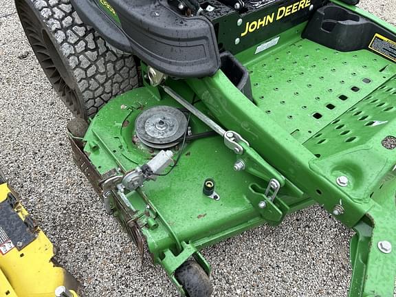 Image of John Deere Z930R equipment image 4