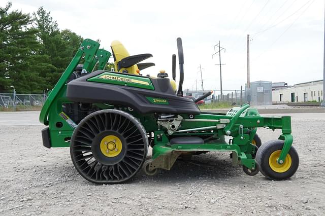 Image of John Deere Z950M equipment image 3