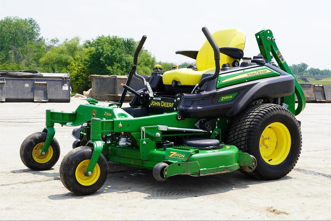 Image of John Deere Z950M Primary image