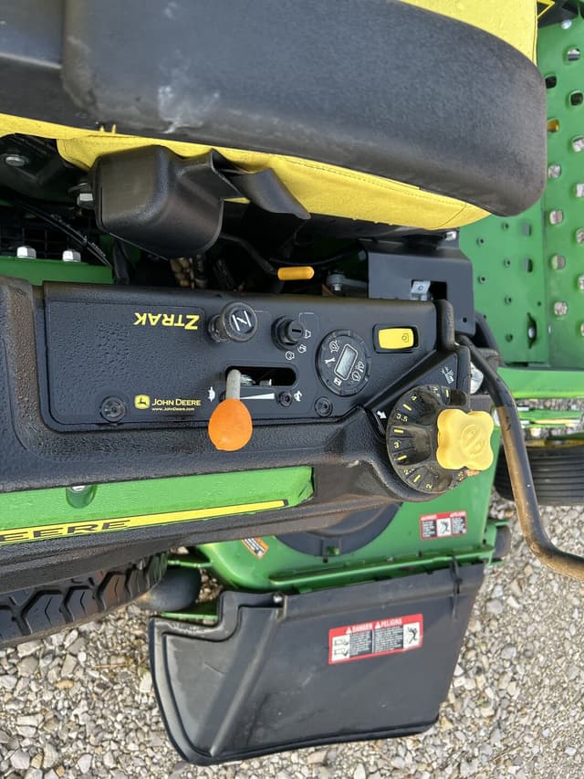Image of John Deere Z950R equipment image 2