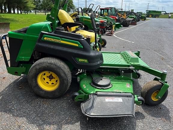 Image of John Deere Z997R equipment image 2