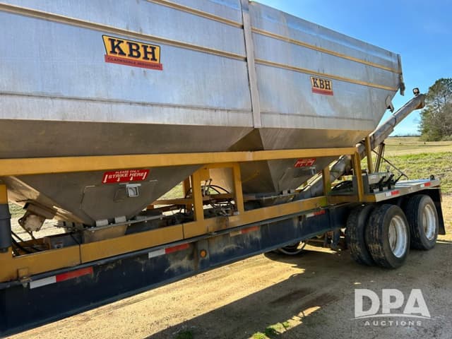 Image of KBH Fertilizer Chassis equipment image 2