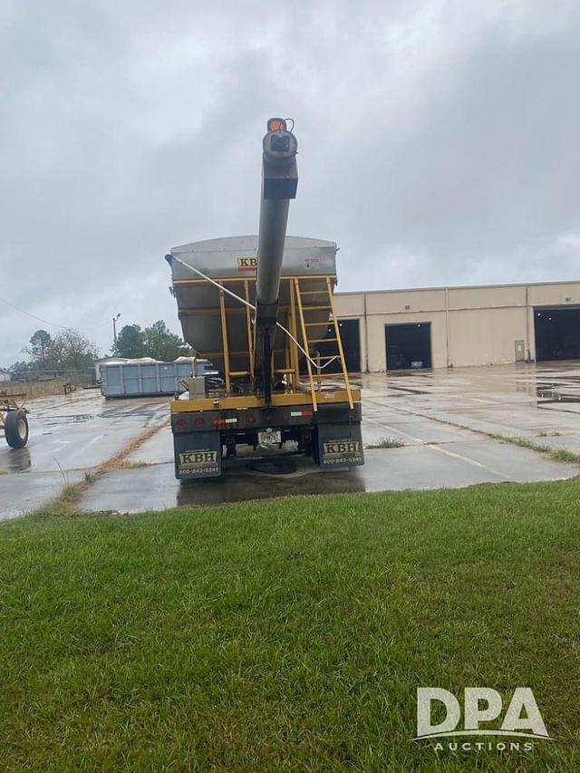 Image of KBH Fertilizer Chassis equipment image 2