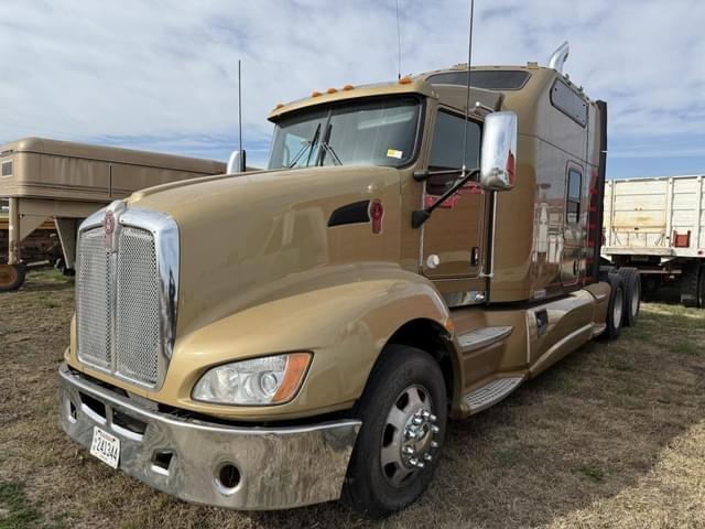 Image of Kenworth T-660 equipment image 1