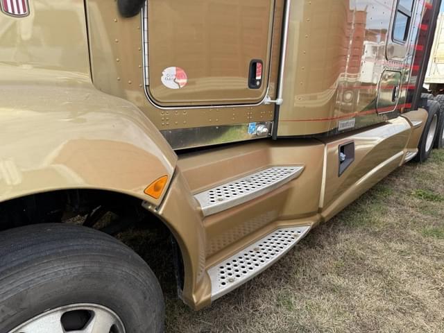 Image of Kenworth T-660 equipment image 3